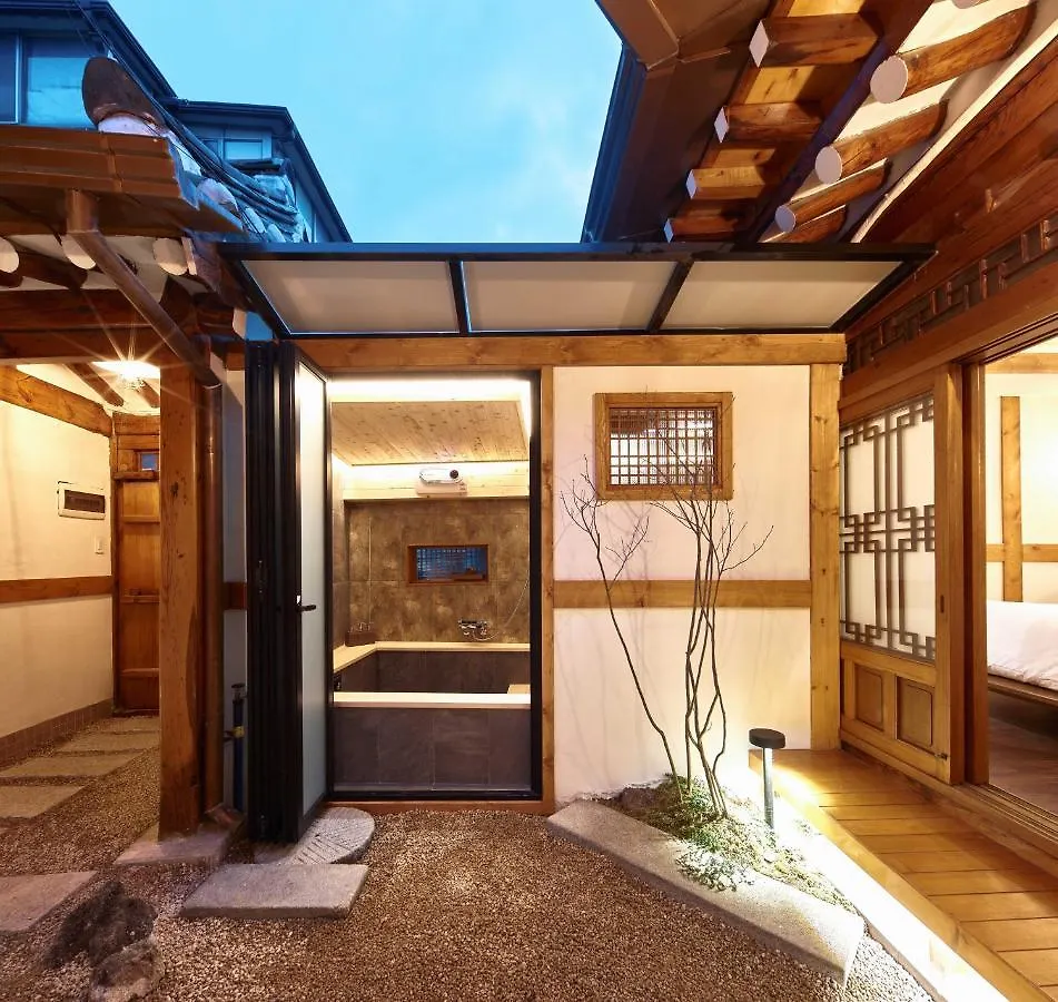 Heritage Courtyard Seoul Villa